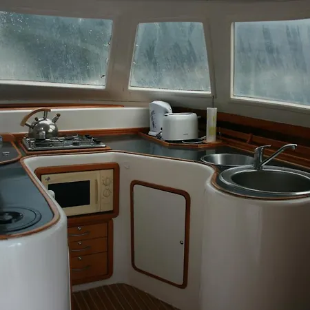On Y Va , Delightful 3 Bedroom Catarmaran, With Skipper * Marmaris